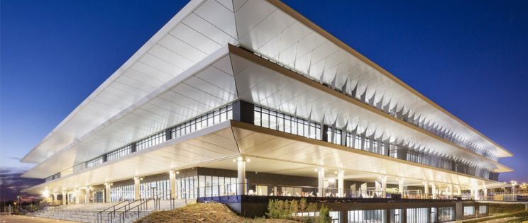 Campus con certificado LEED Platino: Proyecto Campus Universidad Loyola de Luis Vidal + Arquitectos