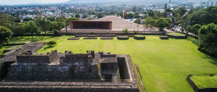  Arquitectura contemporánea de raíz prehispánica: Centro Cultural Teopanzolco