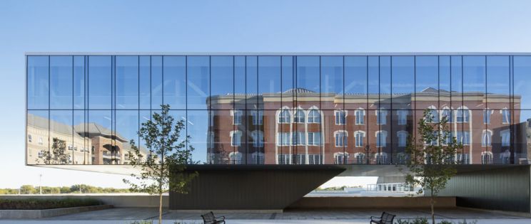 YMCA: arquitectura inspirada en la preexistencia 