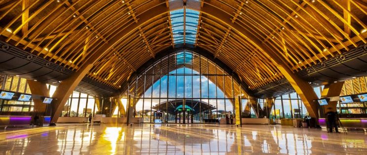 Aeropuerto Internacional Mactan Cebu. Diseño de los arquitectos Integrated Design Associates