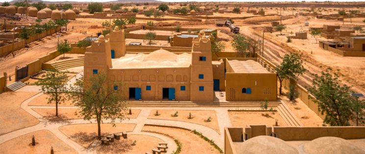 De mezquita a centro comunitario y  biblioteca. Arquitectos Atelier Masomi