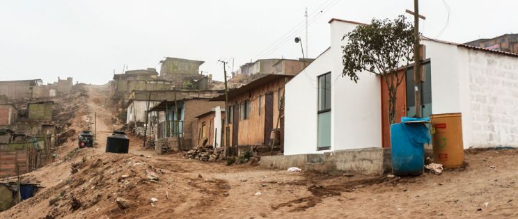 Fundación Marte y Llatas Arquitectos: rehabilitación y diseño de una pequeña vivienda solidaria en Lima