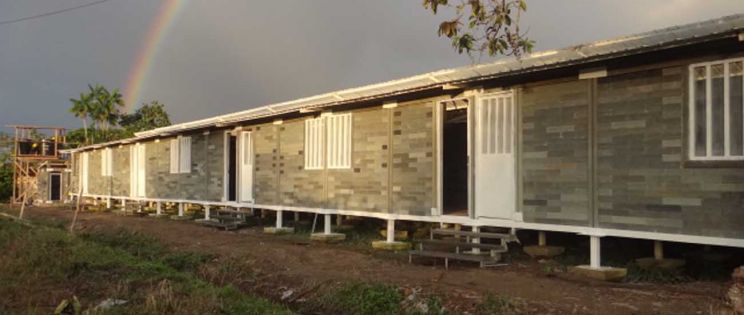 Casas con ladrillos de plástico reciclado en Colombia