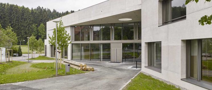 Escuela Zinzikon en Oberwinterthur, por Adrian Streich