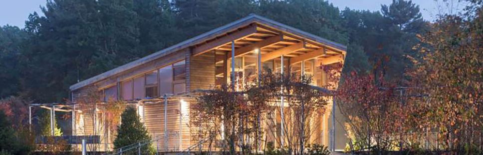 Arquitectura sostenible y eficiente en el Centro de visitantes de Walden Pond, Massachusetts. Maryann Thompson Architects.