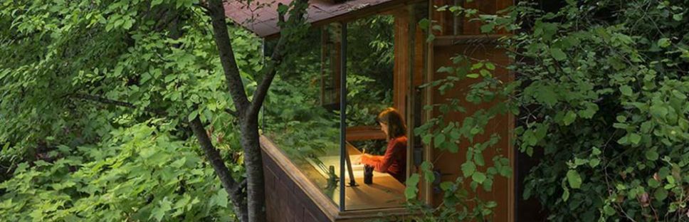 Una cabaña/estudio en plena naturaleza. Estudio Bunkhouse, Cutler Anderson Architects.