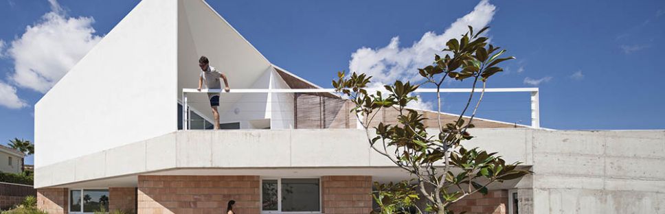 Residencias veraniegas de calidad y bajo coste. La Casa de Los Vientos, Cádiz. José Luis Muñoz arquitecto.
