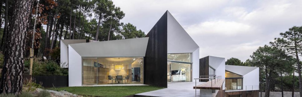 Casa Szoke: arquitectura que se adapta a su entorno