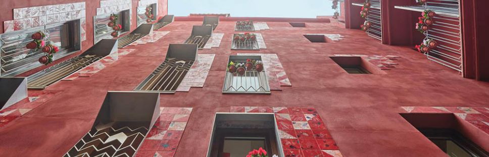 Viviendas Sociales Lady Raval: renovación arquitectónica multicultural e integradora